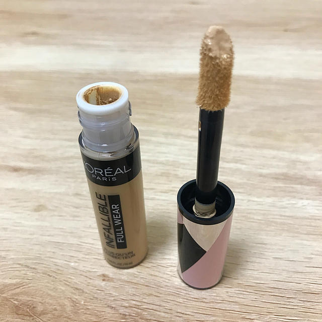 L'Oreal Paris(ロレアルパリ)の【ほぼ未使用】ロレアルパリ コンシーラー コスメ/美容のベースメイク/化粧品(コンシーラー)の商品写真