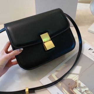 ザラ(ZARA)のかわいい バッグ(ショルダーバッグ)