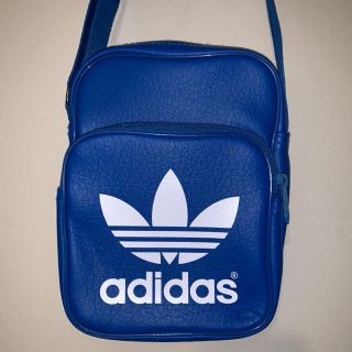 アディダス(adidas)のadidas(アディダス)ロゴショルダーバッグ(ショルダーバッグ)