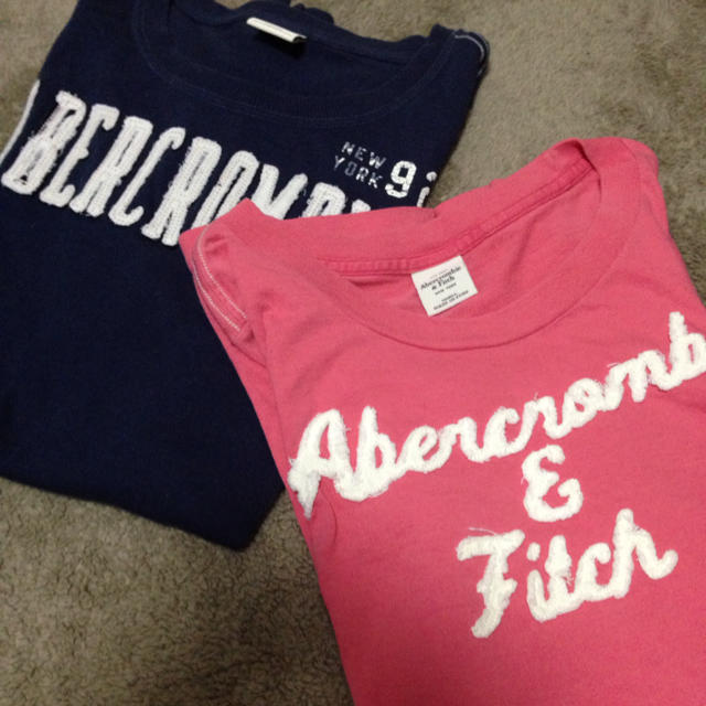 Abercrombie&Fitch(アバクロンビーアンドフィッチ)のA&FロンTと半袖Tシャツ2点セット レディースのトップス(Tシャツ(長袖/七分))の商品写真