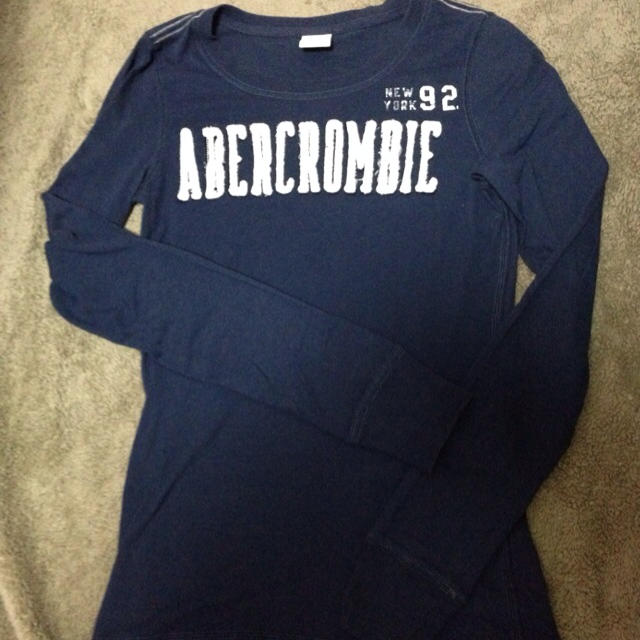 Abercrombie&Fitch(アバクロンビーアンドフィッチ)のA&FロンTと半袖Tシャツ2点セット レディースのトップス(Tシャツ(長袖/七分))の商品写真