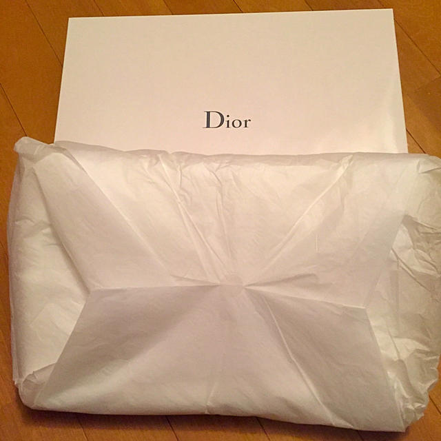 Christian Dior(クリスチャンディオール)の♡Dior 限定バスタオル新品未使用♡ コスメ/美容のボディケア(バスグッズ)の商品写真