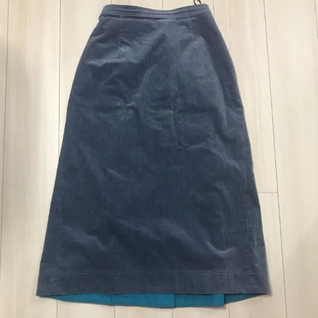 【美品】yori  バック ボタン コーデュロイ  スカート  レディースのスカート(ロングスカート)の商品写真