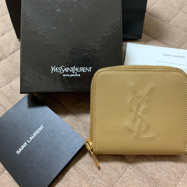 SAINT LAURENT／折り財布(ベージュ色)