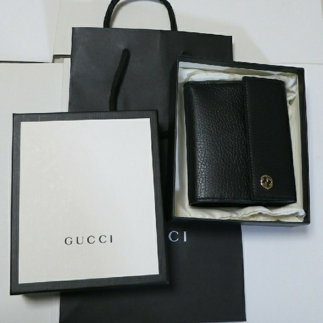 Gucci(グッチ)のGucci  財布 レディース 黒色 新品 送料込み レディースのファッション小物(財布)の商品写真