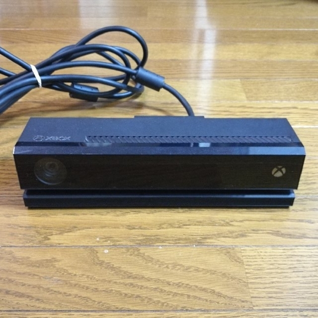 Xbox(エックスボックス)のXBOX ONE Kinect キネクト エンタメ/ホビーのゲームソフト/ゲーム機本体(家庭用ゲーム機本体)の商品写真
