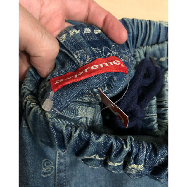 Supreme(シュプリーム)のsupreme Dimensions Logo Denim Skate Pant メンズのパンツ(デニム/ジーンズ)の商品写真