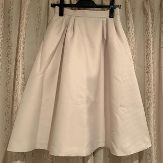 ティアラ(tiara)のccc様専用 TIARA ティアラ 上品 パールホワイト スカート(ひざ丈スカート)
