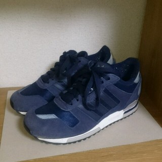 アディダス(adidas)のoriginals zx700 navy(スニーカー)