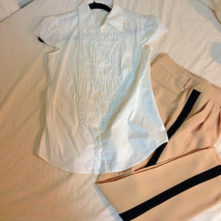 ミュウミュウ(miumiu)のmiumiu ホワイトコットンシャツ(シャツ/ブラウス(半袖/袖なし))