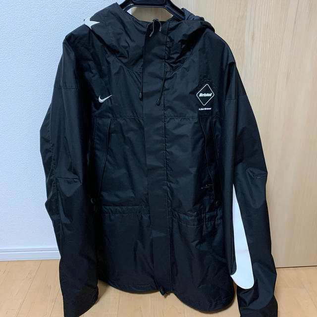 FCRB  NIKE マウンテンパーカー　Ｌ