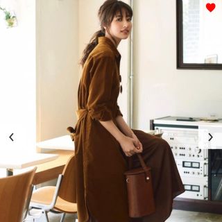 ユニクロ(UNIQLO)のコーデュロイ　シャツワンピース　ブラウン(ひざ丈ワンピース)