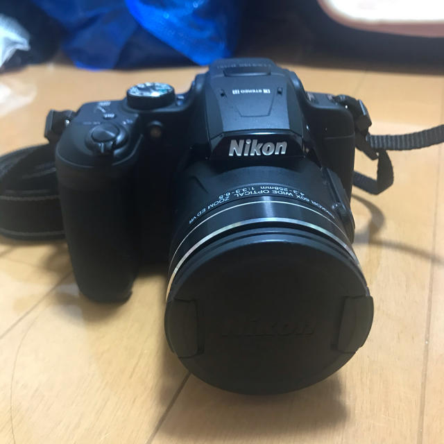 Nikon  COOLPIX B700