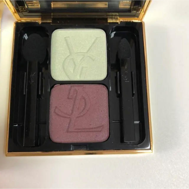 Yves Saint Laurent Beaute(イヴサンローランボーテ)の新品未使用箱入り！サンローランアイシャドウ21番 コスメ/美容のベースメイク/化粧品(アイシャドウ)の商品写真