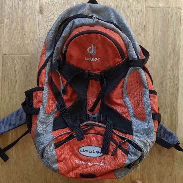 Deuter(ドイター)のdeuter ドイター リュックサック trans alpine 25  スポーツ/アウトドアのアウトドア(登山用品)の商品写真