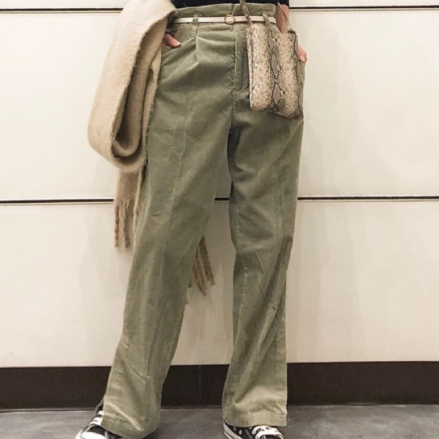 今期ローリーズファーム コーデュロイスリットパンツL