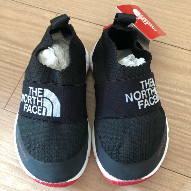 THE NORTH FACE(ザノースフェイス)のノースフェイス キッズ スニーカー 16センチ キッズ/ベビー/マタニティのキッズ靴/シューズ(15cm~)(スニーカー)の商品写真