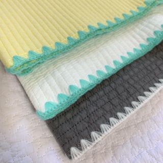 アルパカさん専用 ふち刺繍 イブル ホワイト掛け布団 ラグマット(ベビー布団)