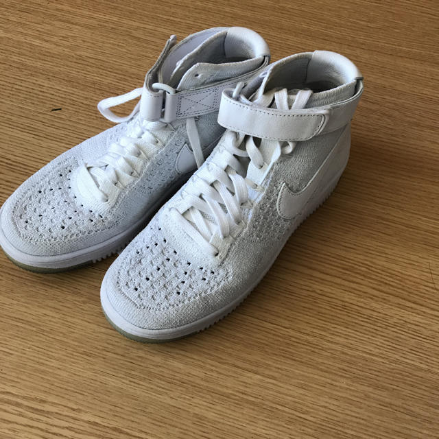 NIKE(ナイキ)のNIKE エアフォース ワン Air Force 1 Flyknit White レディースの靴/シューズ(スニーカー)の商品写真