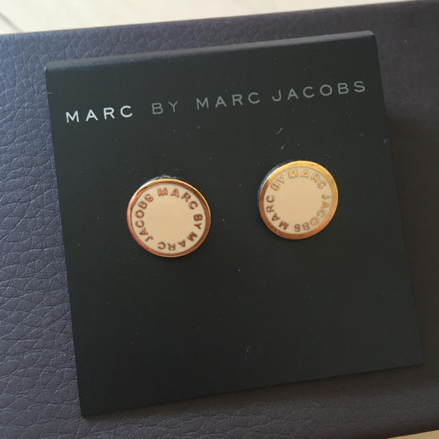 MARC BY MARC JACOBS(マークバイマークジェイコブス)の【値下げしました】マークバイマークジェコブス　ピアス レディースのアクセサリー(ピアス)の商品写真