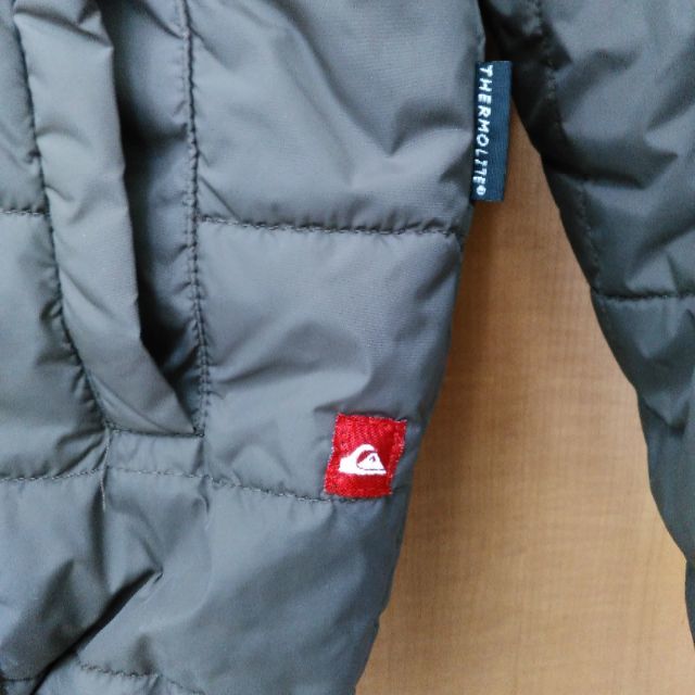 QUIKSILVER(クイックシルバー)の値下げ　クイックシルバー  サーモジャケット リバーシブル メンズのジャケット/アウター(ナイロンジャケット)の商品写真