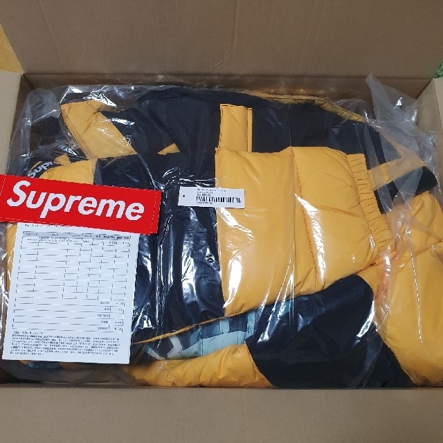 Supreme(シュプリーム)のsupreme north baltoro yellow S 2枚 メンズのジャケット/アウター(ダウンジャケット)の商品写真