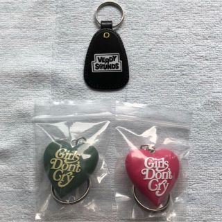 ジーディーシー(GDC)のGirls Don’t Cry GDC Keychain キーホルダー(キーホルダー)