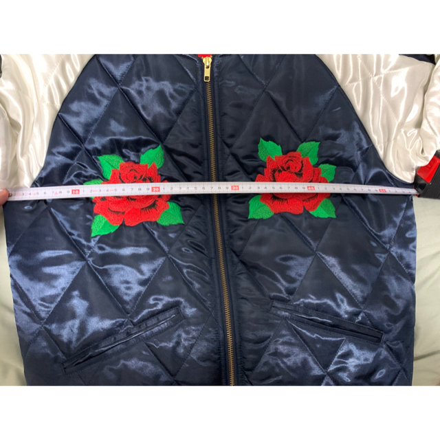 Supreme 13AW "QUILTED SATIN BOMBER JKT"