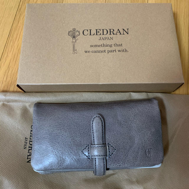 CLEDRAN(クレドラン)のクレドラン財布 グレー 新品未使用品 レディースのファッション小物(財布)の商品写真