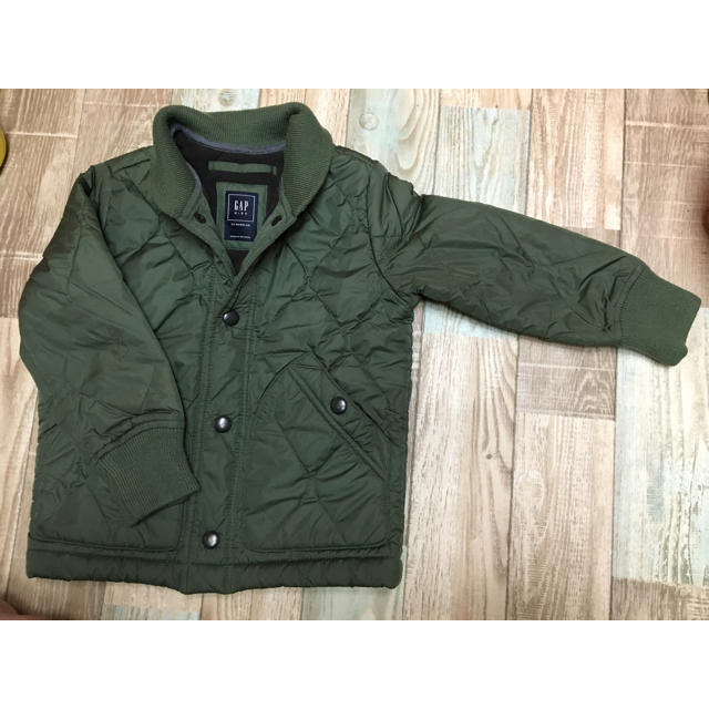 GAP(ギャップ)のギャップ カーキ ミリタリー ジャンパー GAP キッズ/ベビー/マタニティのキッズ服男の子用(90cm~)(ジャケット/上着)の商品写真