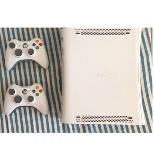 Xbox360(エックスボックス360)のXBOX360 ホワイト　 エンタメ/ホビーのゲームソフト/ゲーム機本体(家庭用ゲーム機本体)の商品写真