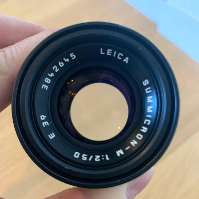 LEICA(ライカ)のsummicron M 50mm F2 レンズフード組込 ブラック スマホ/家電/カメラのカメラ(レンズ(単焦点))の商品写真