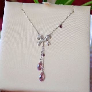 スワロフスキー(SWAROVSKI)のSWAROVSKIスワロフスキー.•*¨*•.¸¸♬リボンネックレス(ネックレス)