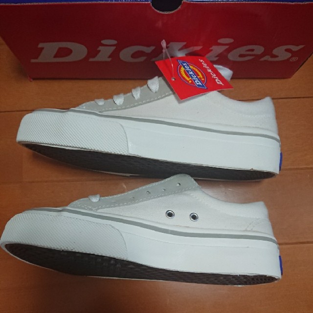 Dickies(ディッキーズ)のDickies スニーカー ホワイト 22cm  キッズ/ベビー/マタニティのキッズ靴/シューズ(15cm~)(スニーカー)の商品写真