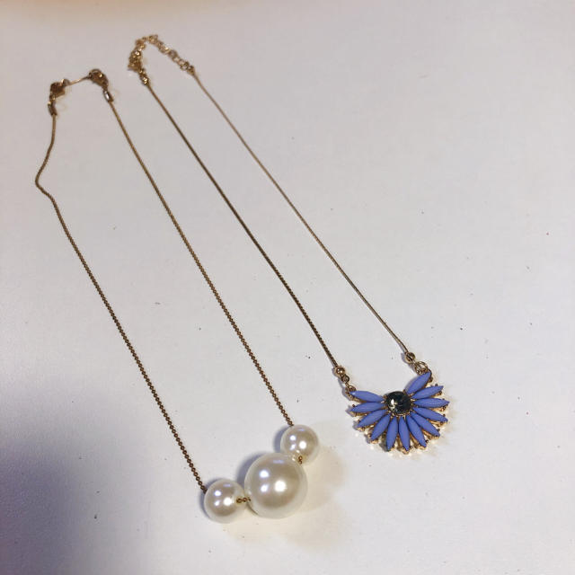 【未使用品】パール♡お花　ネックレス二点セット レディースのアクセサリー(ネックレス)の商品写真