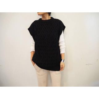 ワンエルディーケーセレクト(1LDK SELECT)のAURALEE HARD TWIST MERINO ARAN KNIT VEST(ニット/セーター)