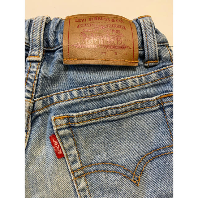 Levi's(リーバイス)のミルクさん専用リーバイス 半ズボン キッズ/ベビー/マタニティのキッズ服男の子用(90cm~)(パンツ/スパッツ)の商品写真