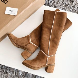 アグ(UGG)の【新品未使用】UGG アグ 今期 ロングブーツ ¥39,800 ケーセン(ブーツ)