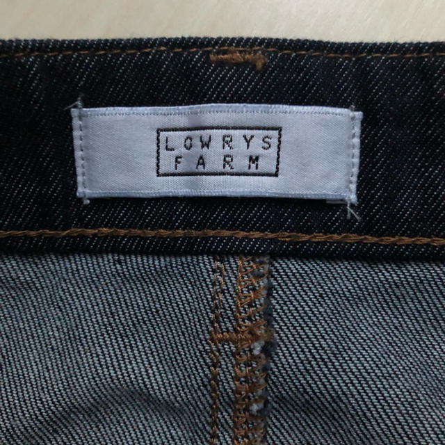 LOWRYS FARM(ローリーズファーム)の【美品】LOWRYS FARM フロントボタン CONEデニムスカート レディースのスカート(ひざ丈スカート)の商品写真