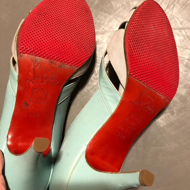 Christian Louboutin(クリスチャンルブタン)のクリスチャン　ルブタン　38.5 レディースの靴/シューズ(ハイヒール/パンプス)の商品写真