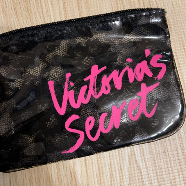 Victoria's Secret(ヴィクトリアズシークレット)のヴィクトリアシークレット　victoria's secret ポーチ レディースのファッション小物(ポーチ)の商品写真
