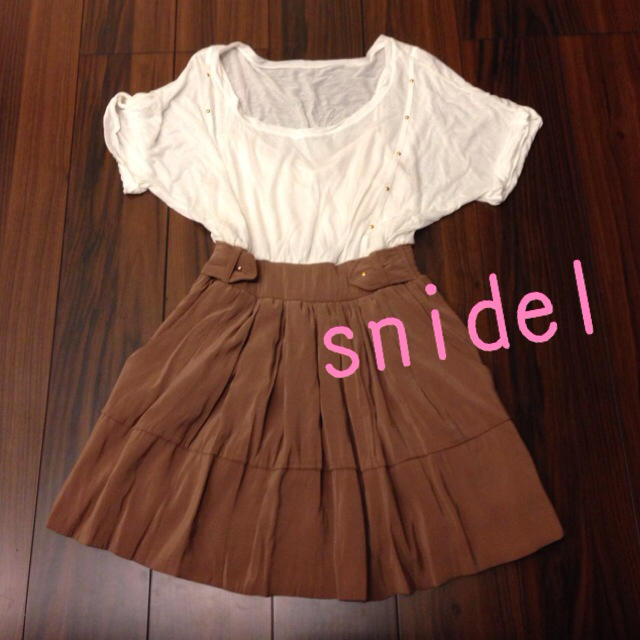 SNIDEL(スナイデル)のsnidel & forever21 レディースのワンピース(ミニワンピース)の商品写真