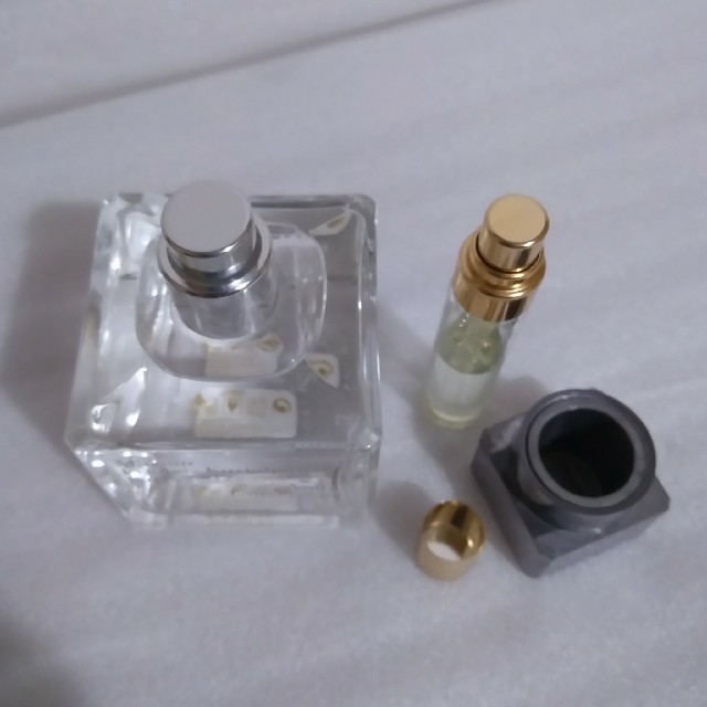 Maison Francis Kurkdjian(メゾンフランシスクルジャン)の未使用　フランシス クルジャン 香水 アクア ユニヴェルサリス 70ml コスメ/美容の香水(ユニセックス)の商品写真