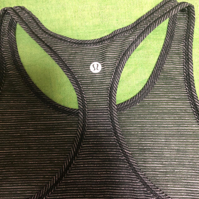 lululemon(ルルレモン)のルルレモン タンクトップ レディースのトップス(タンクトップ)の商品写真