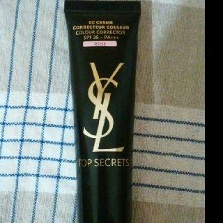 イヴサンローランボーテ(Yves Saint Laurent Beaute)のイブサン　YVES SAINT LAURENT　ccクリーム　トップシークレット(化粧下地)