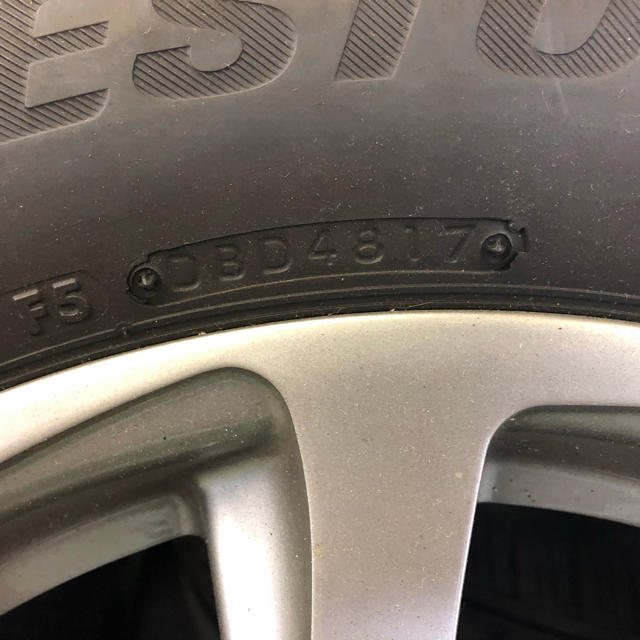 スタッドレスタイヤ・ホイール4本セット　225/65R17 1