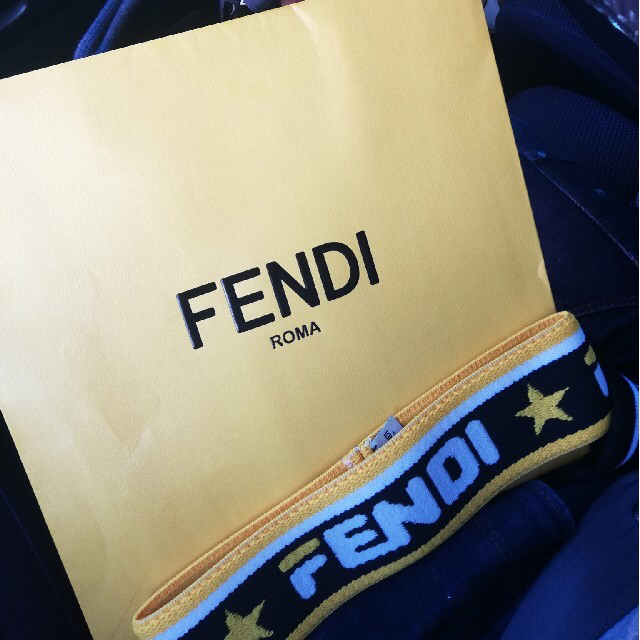 FENDI ヘアバンド 美品