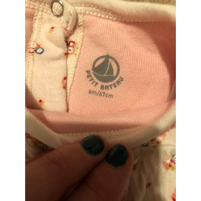 PETIT BATEAU(プチバトー)のミラクル様専用！！プチバトー ベロア 足つきロンパース キッズ/ベビー/マタニティのベビー服(~85cm)(ロンパース)の商品写真