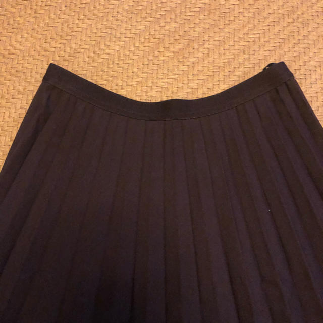 UNIQLO(ユニクロ)のUNIQLO プリーツスカート　ボルドー レディースのスカート(ひざ丈スカート)の商品写真