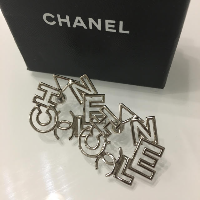 確実正規品！レア！シャネル CHANEL ロゴピアス シルバー - ピアス